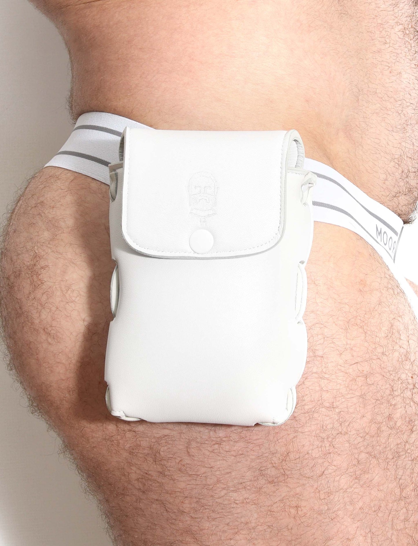 Clip-on Leather Pouch - White