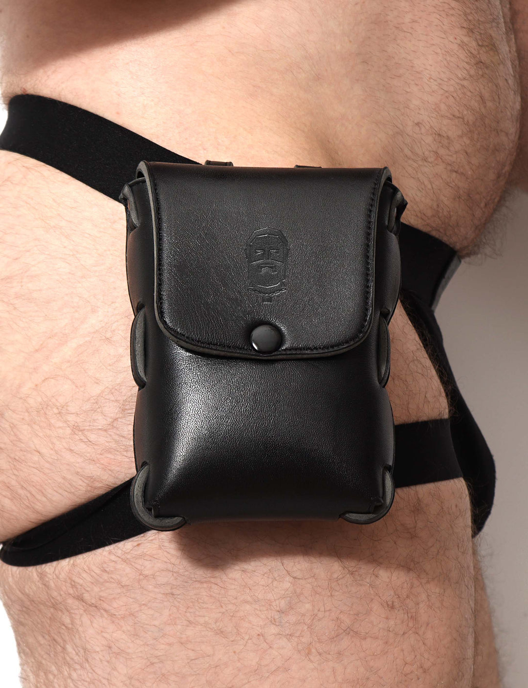 Clip-on Leather Pouch - Black