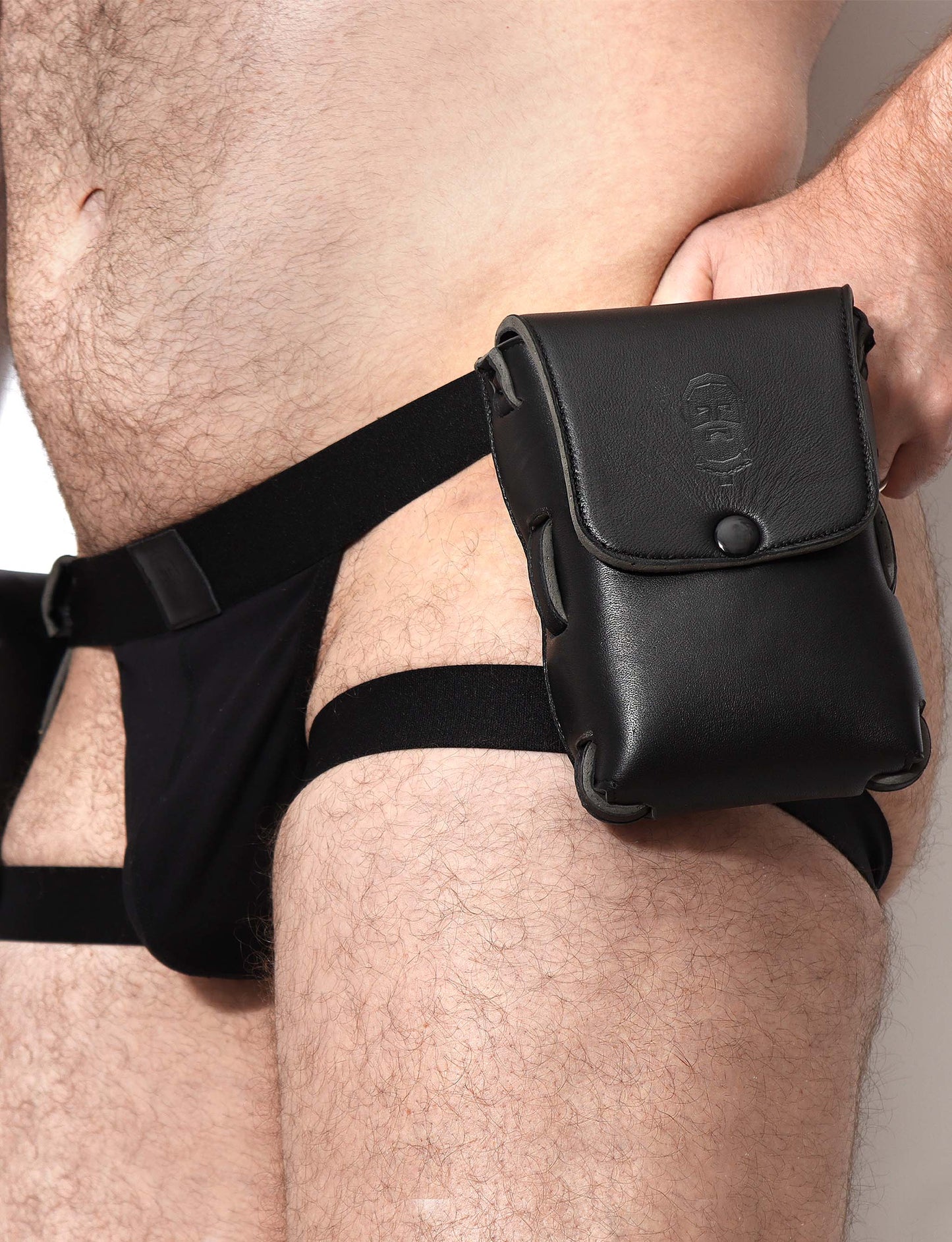 Clip-on Leather Pouch - Black